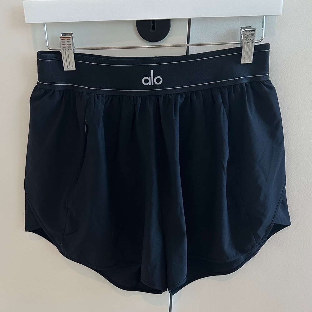ALO Yoga Women's Black Athletic Shorts Size Medium